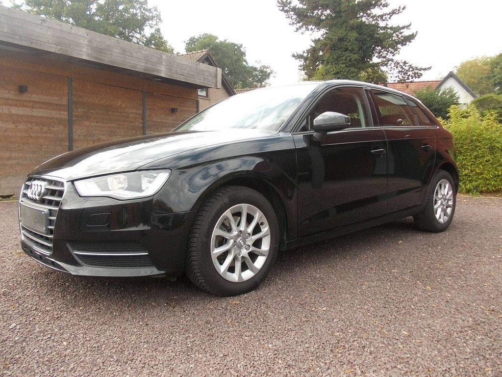 Audi A3 A3 Sportback 1.2 TFSI Attraction 110 PK TOPSTAAT !, Autos, 1197 cm³, Achat, Euro 6, Entreprise