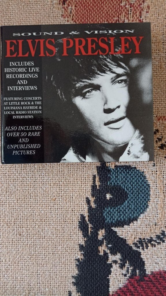 Elvis dubbele bootleg cd, sound & vision. + prachtig boekje, Ophalen of Verzenden, Zo goed als nieuw, Rock-'n-roll, Import