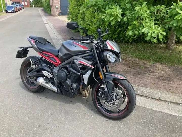 Triumph Strret Triple 765 R, Motoren, Occasion, Motorrijbewijs A, 3 cilinders, 765 cc