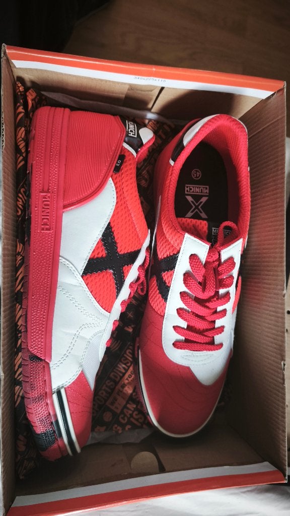 Munich G3 Futsal – Pointure 45 – Neuves avec boîte, Sports & Fitness, Enlèvement ou Envoi, Neuf, Chaussures