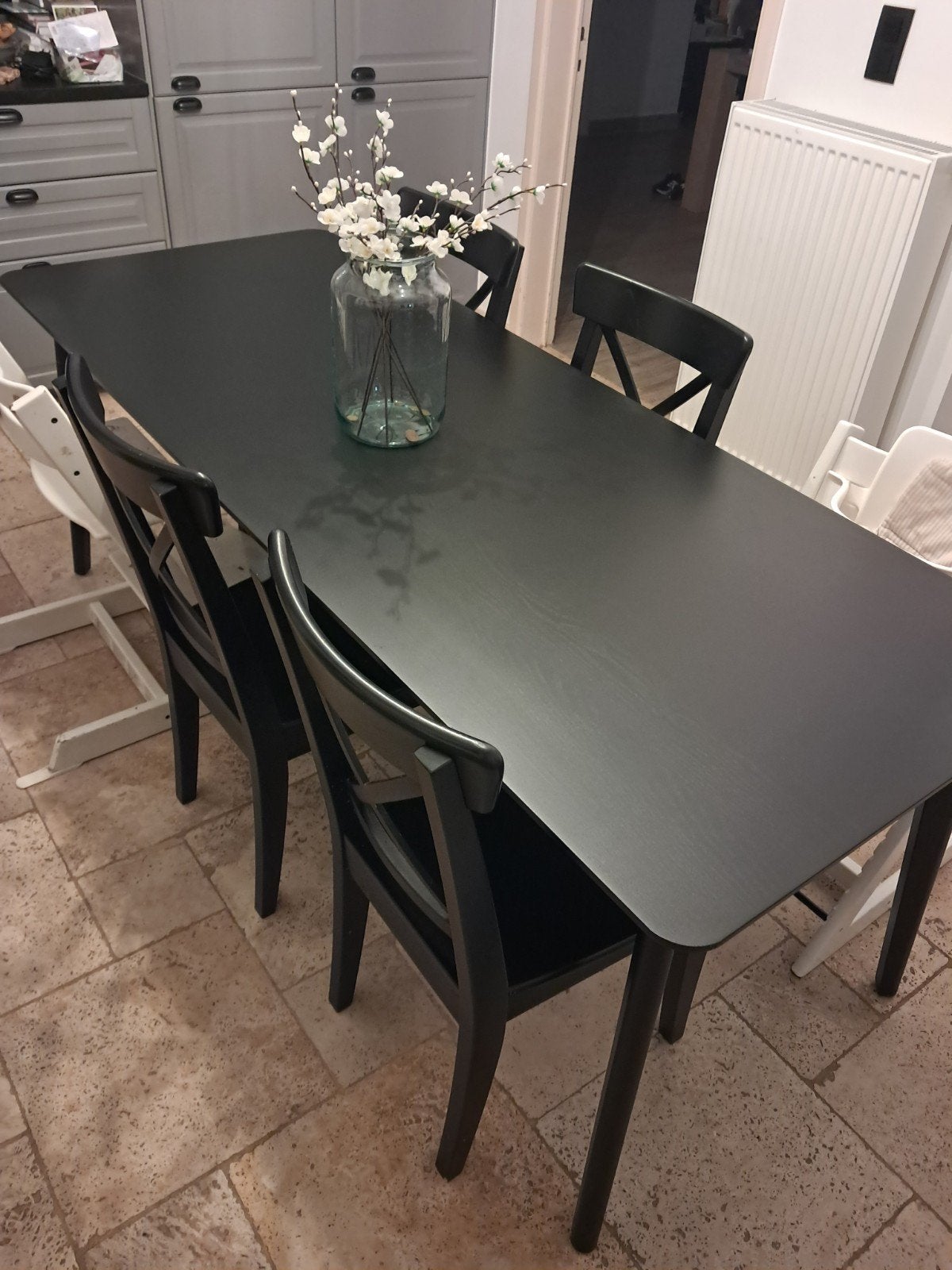 Zwarte tafel Lisabo Ikea, Maison & Meubles, 150 à 200 cm, Cinq personnes ou plus, Comme neuf, Enlèvement