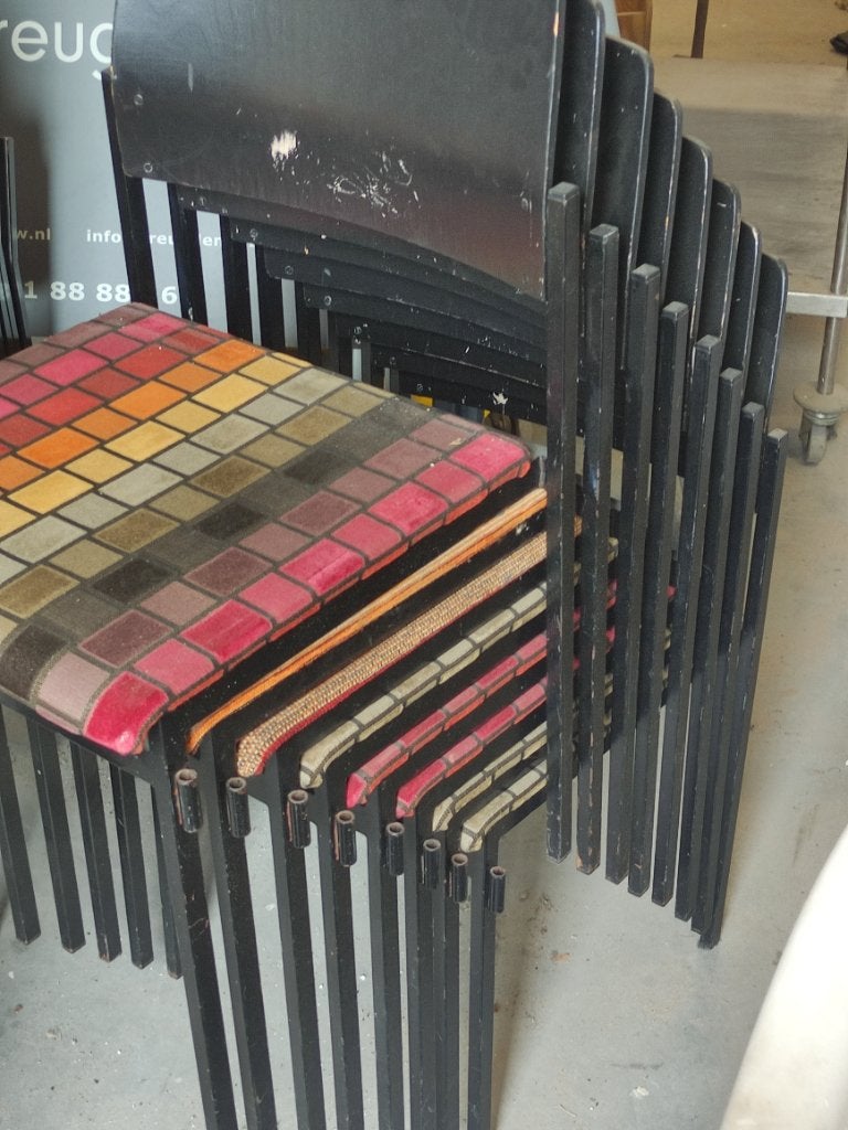 Stapelbare stoelen, Huis en Inrichting, Ophalen, Gebruikt, Hout, Vijf, Zes of meer stoelen