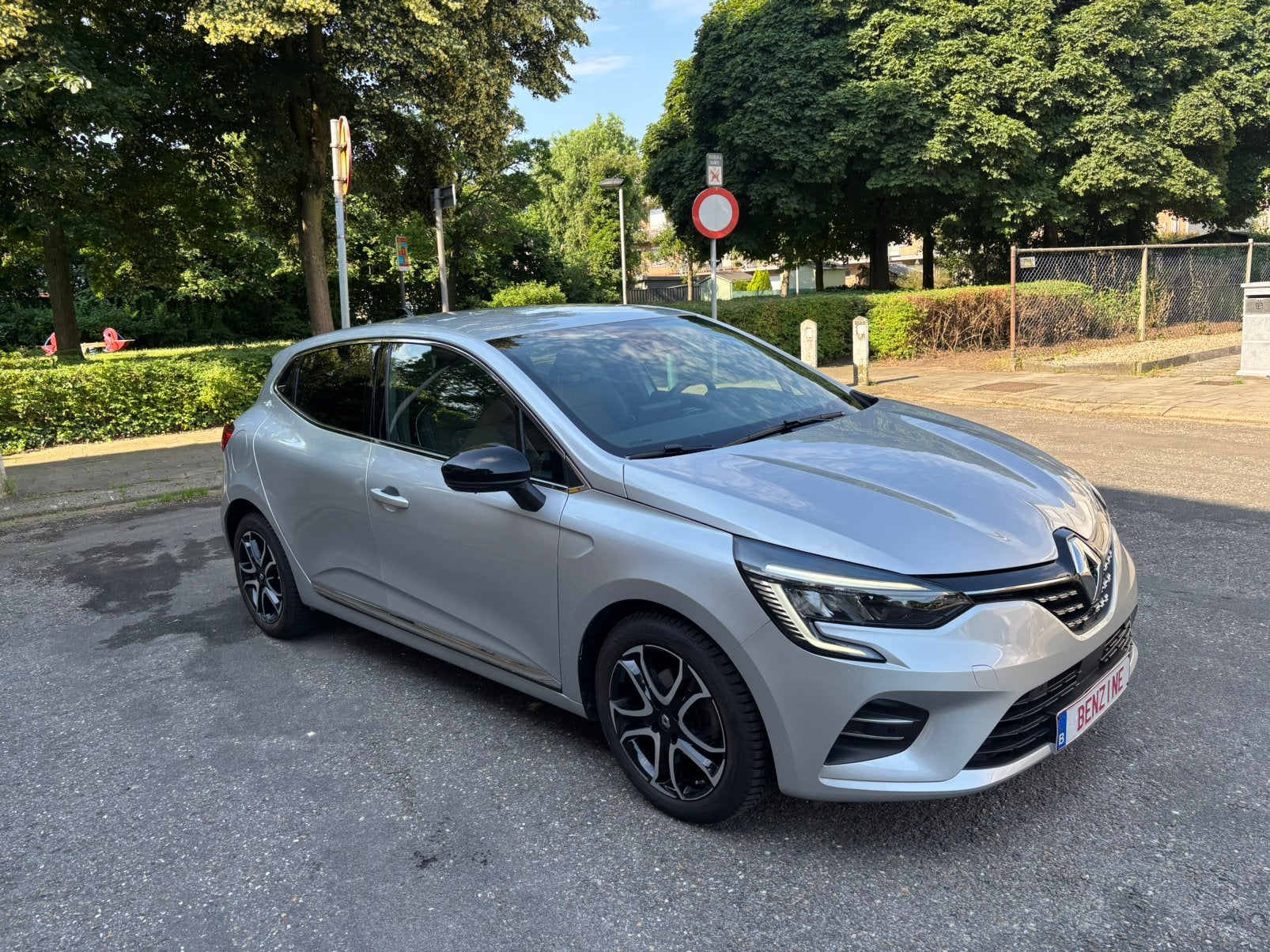 Renault Clio 1.0 benz 15.600km 2023 Carplay garantie, Autos, Achat, Euro 6, Entreprise, Garantie prolongée