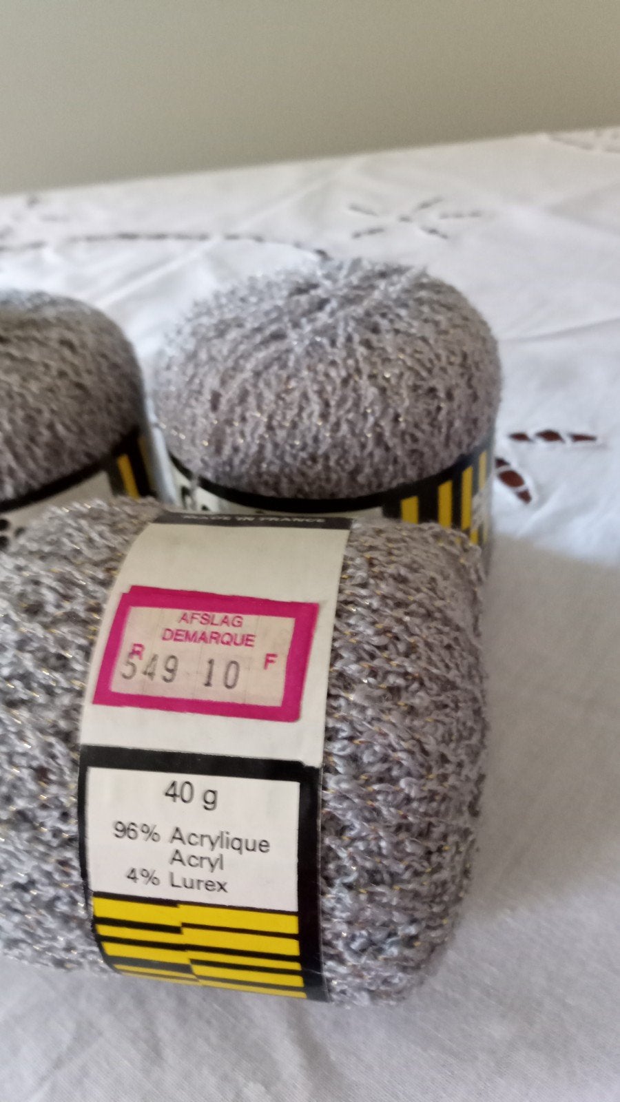 av 6boules de coton argenté marque Carine 7, Enlèvement ou Envoi, Comme neuf, Tricot ou Crochet, Autres types