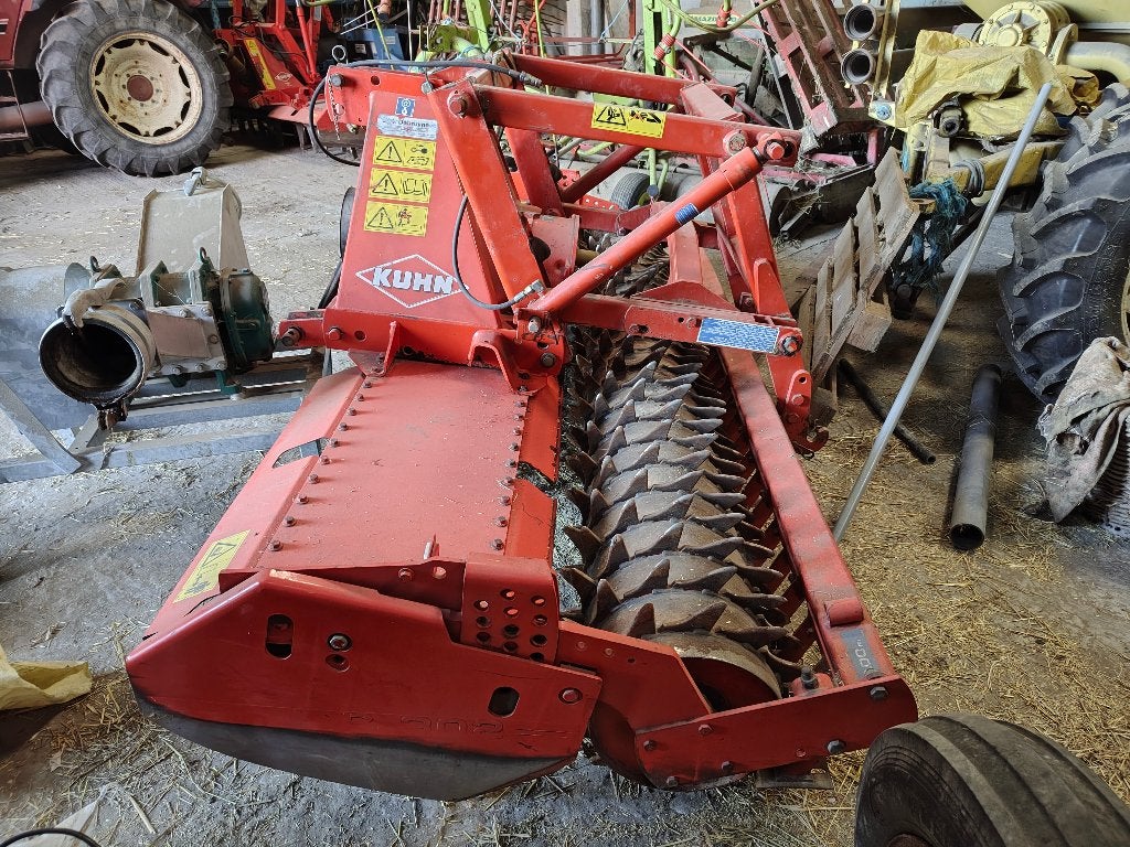 Rotoreg Kuhn en zaaimachine kuhn, Ophalen