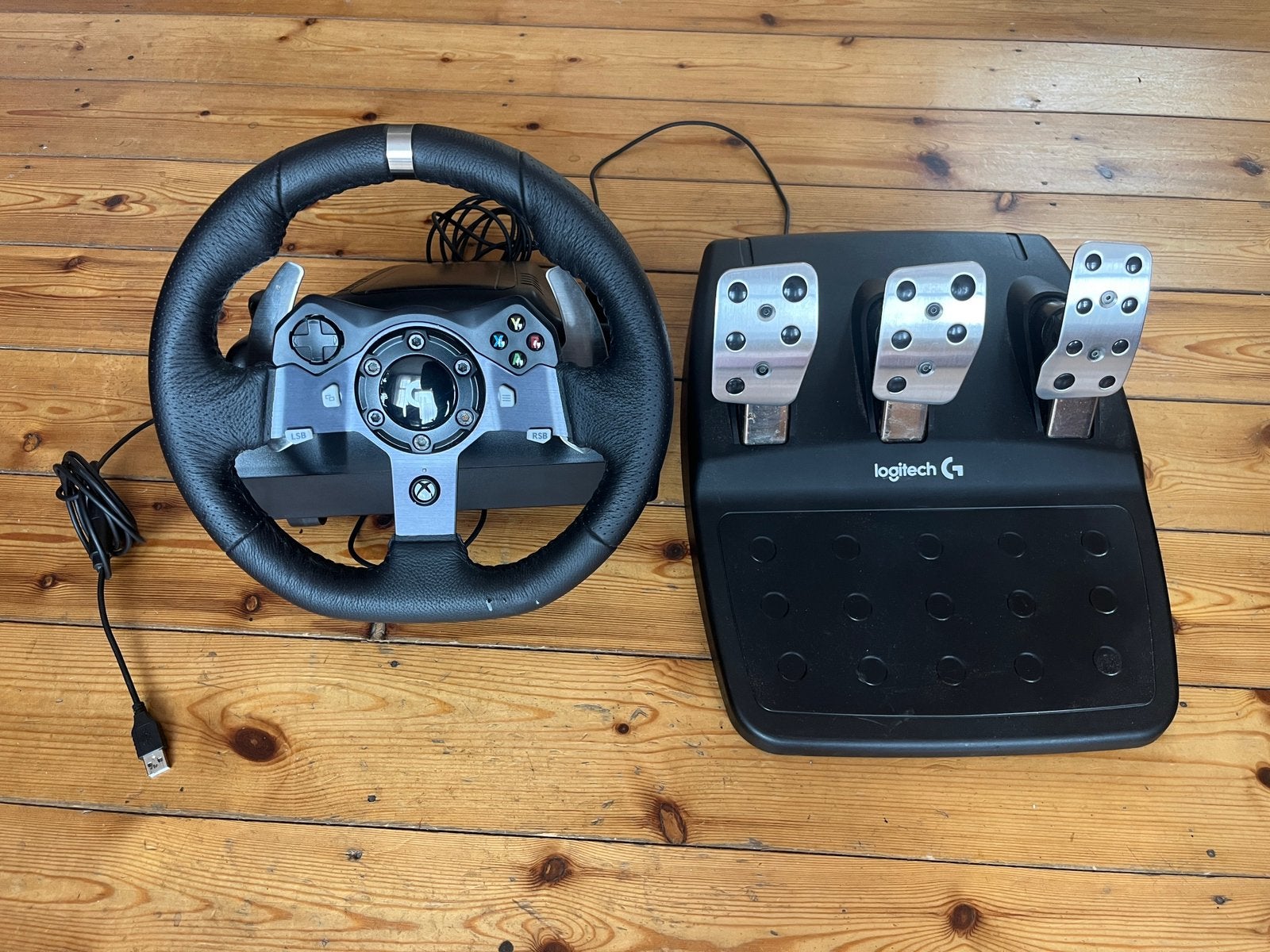 Volant Logitech G920 + Pédalier (Xbox / PC), Enlèvement, Comme neuf