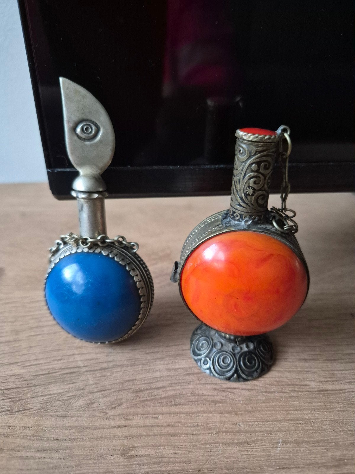 Decoratieve Flesjes: Oosterse Stijl Parfumflesjes, Ophalen of Verzenden