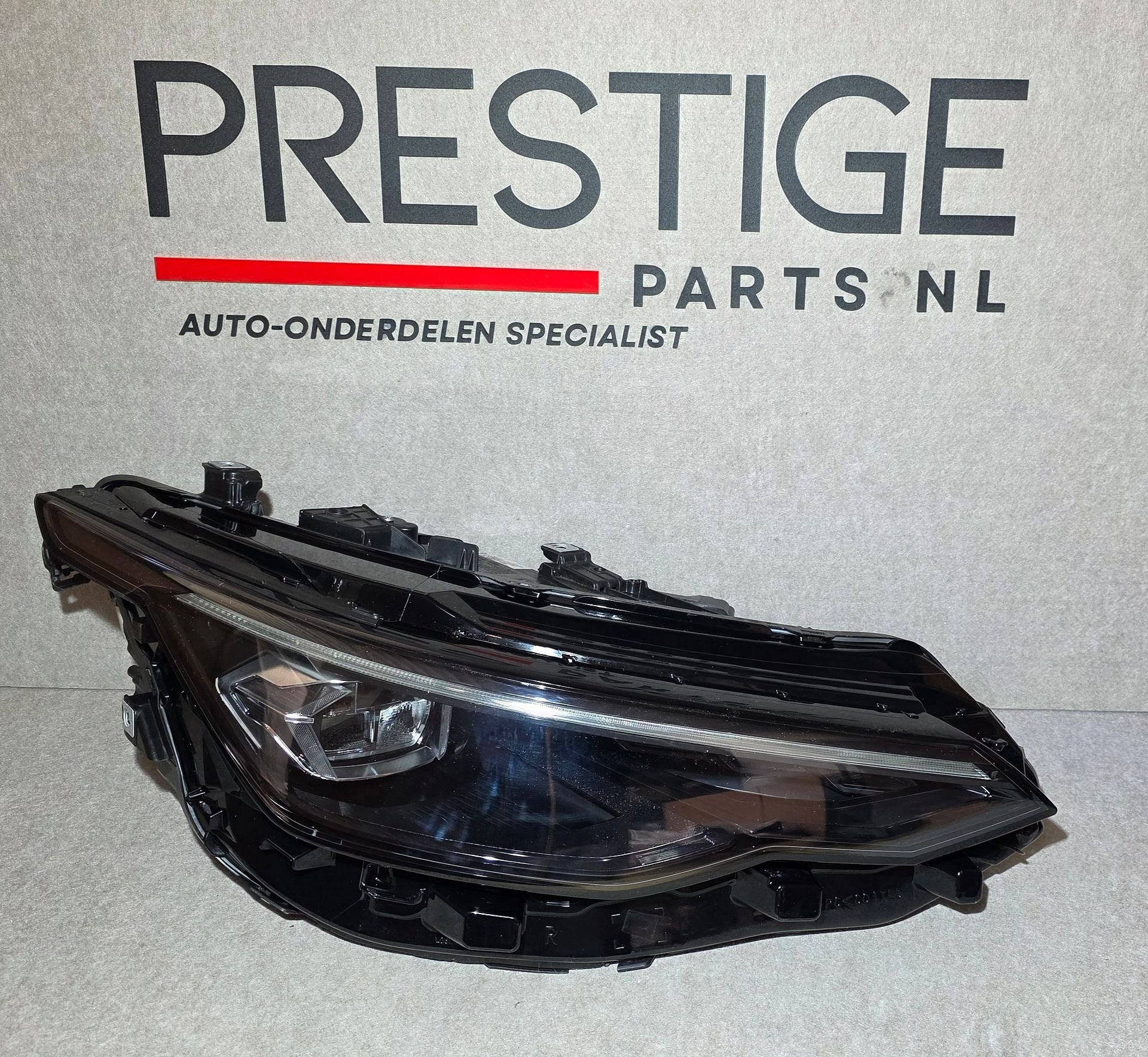 Koplamp VW Golf 8 VIII R IQ.LIGHT Facelift 5H1941060T Rechts, Volkswagen, -, Origine de la pièce connue, Utilisé