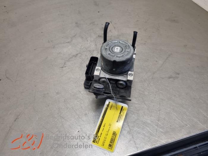 Pompe ABS d'un Nissan NV300, -, 3 mois de garantie, Utilisé, -