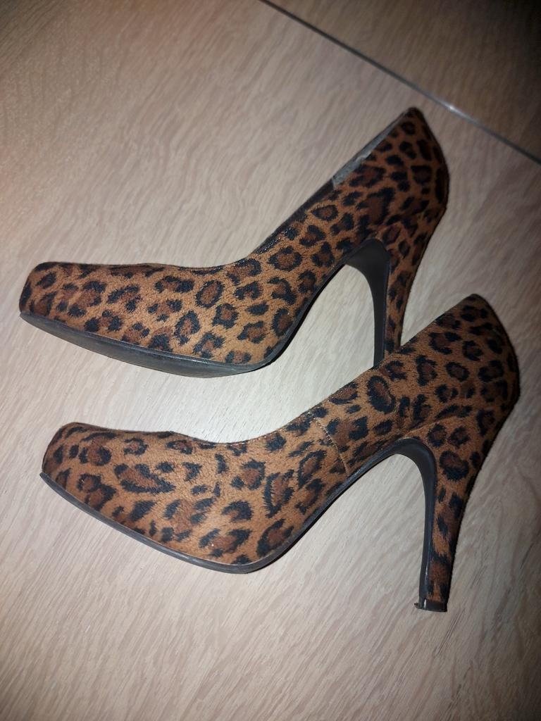 Schoenen tijgermotief mt 37, Ophalen of Verzenden