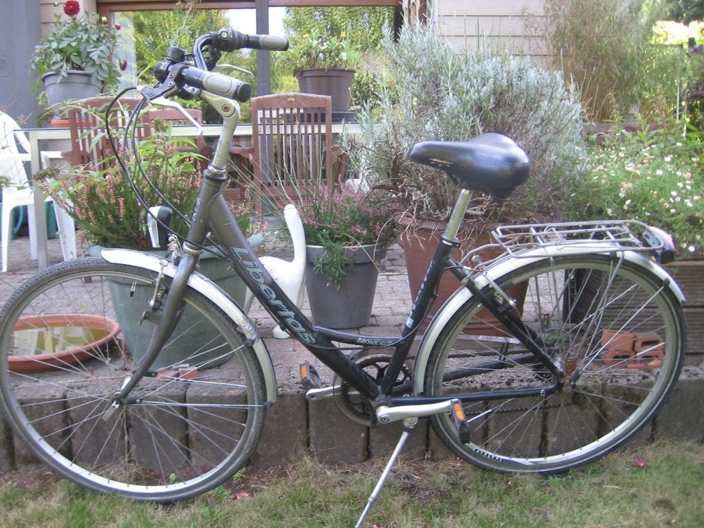 28 inch rijklare libertas dames fiets met kader 46, Vélos & Vélomoteurs, Autres marques, Vitesses, Frein sur jante, Moins de 47 cm