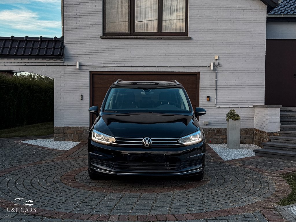 Volkswagen Touran/2026/7-ZIT/DSG/IQ.LIGHT/ACC/NAVI/CAMERA/, Autos, Achat, Entreprise, 7 places, Ordinateur de bord