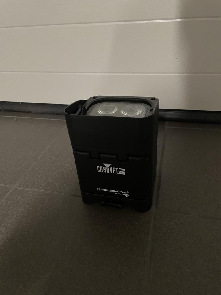 16 Draadloze uplighters te huur, Ophalen, Zo goed als nieuw