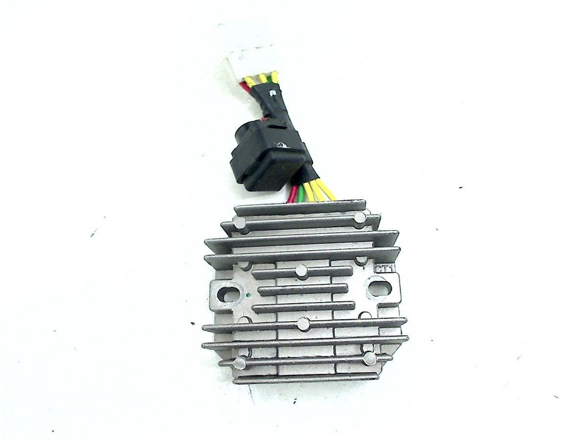 REGULATEUR DE TENSION Piaggio, Piaggio, Piaggio & C. SpA, Viale Rinaldo Piaggio, 25
56025  Pontedera, PI, IT, Autres types