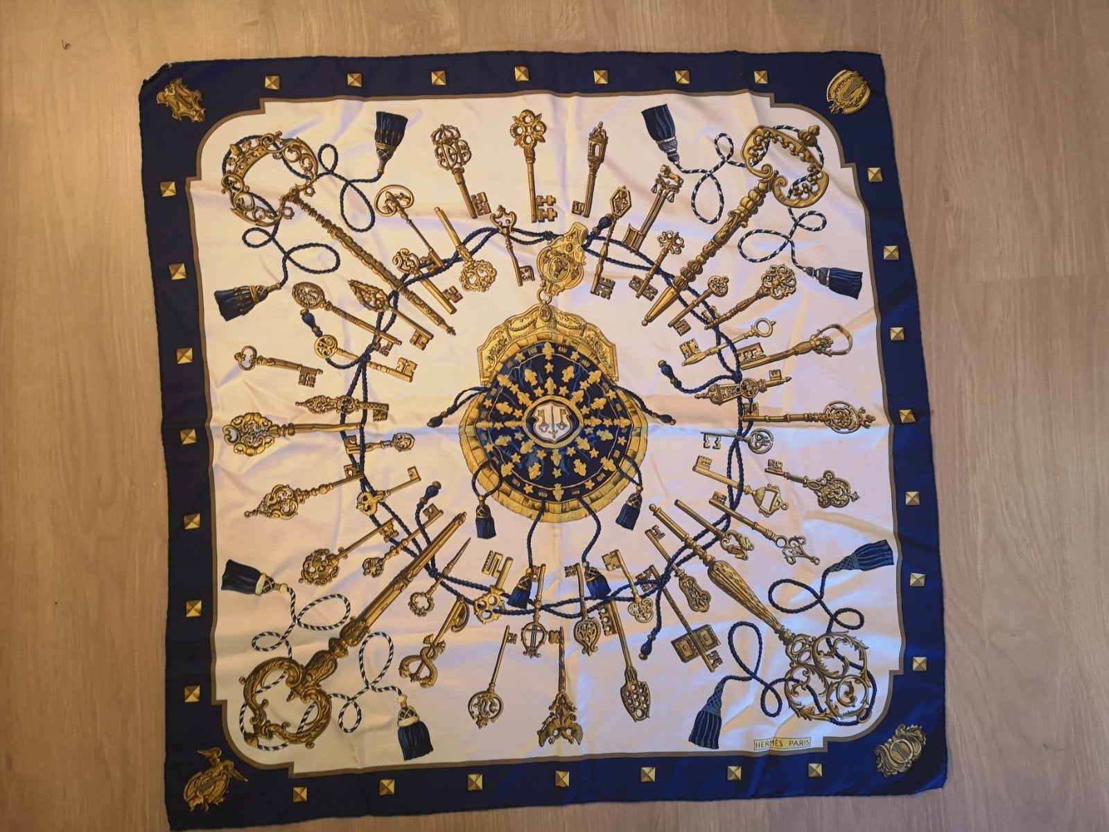 foulard Hermès, Handtassen en Accessoires, Ophalen, Zo goed als nieuw, Overige materialen