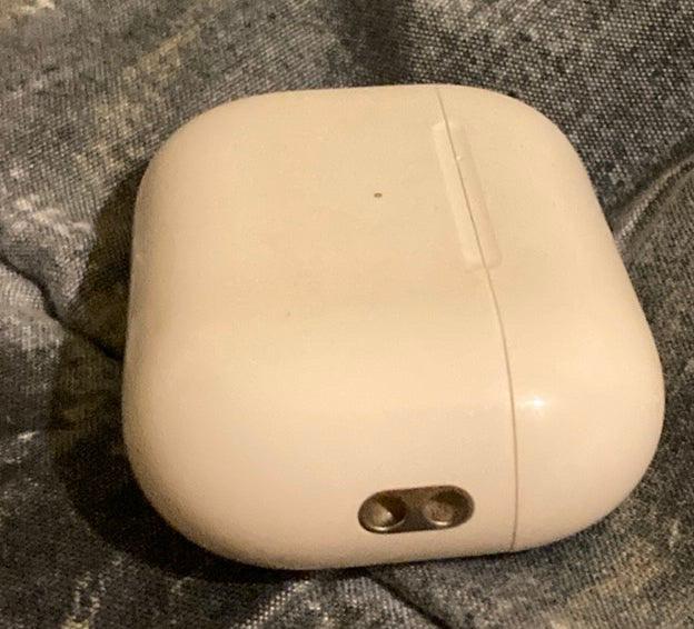 Originele vervangende Apple AirPods-oplaadetui, Telecommunicatie, Ophalen of Verzenden, Zo goed als nieuw, Apple, In oorschelp (earbud)