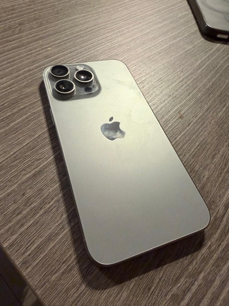 iPhone 15 pro max, Télécoms, 256 GB, IPhone 15, Gris, Enlèvement ou Envoi