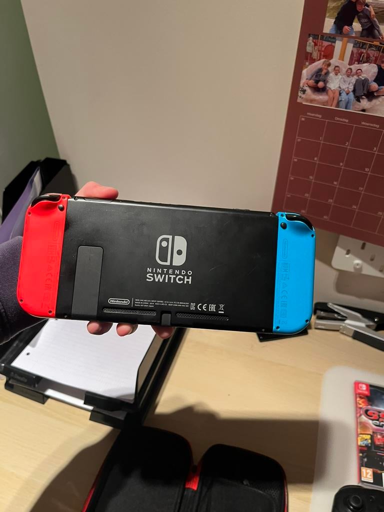 Nintendo switch, Ophalen, Zo goed als nieuw, Met 2 controllers, Met games