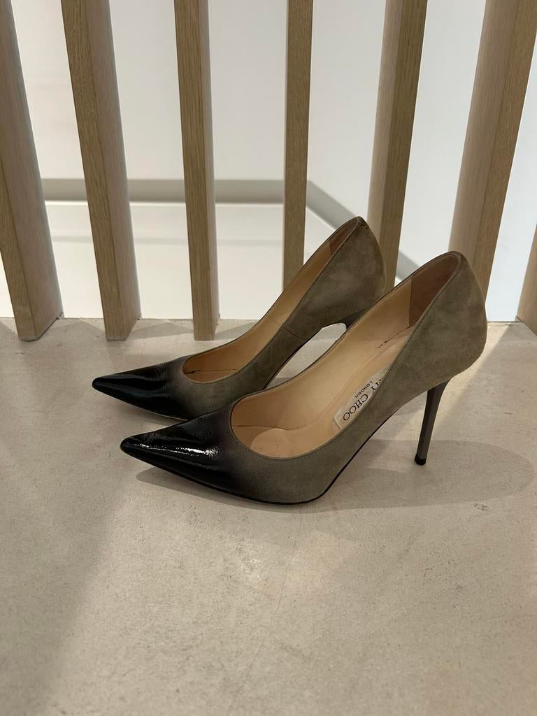 Jimmy Choo pump T.35,5 140€, Ophalen, Gedragen, Grijs, Pumps