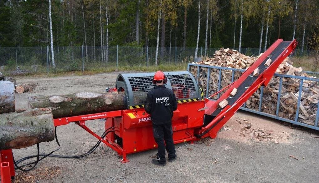 Location de fendeuse à scie Hakki Pilke - bois de chauffage, Enlèvement, Troncs d'arbres