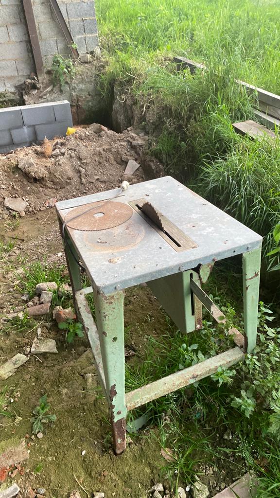 Zaagtafel gratis, Doe-het-zelf en Bouw, Gereedschap | Zaagmachines, Ophalen, Gebruikt