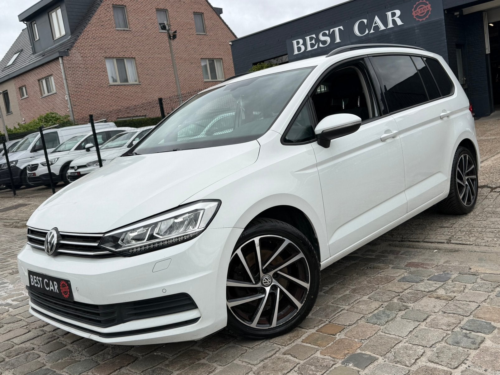 VW Touran 1.6TDi DSG * AutoMaat, Automaat, Euro 6, Wit, Bedrijf