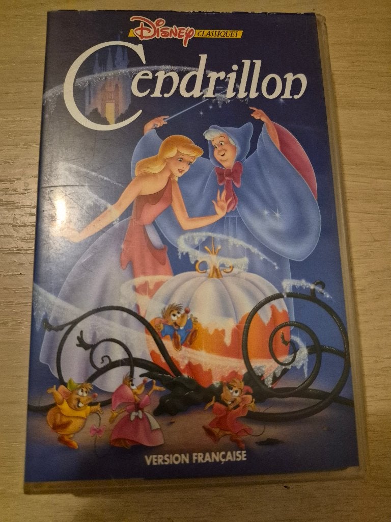 K7 vhs cendrillon, Cd's en Dvd's, Tekenfilm, Ophalen of Verzenden, Zo goed als nieuw, Frans