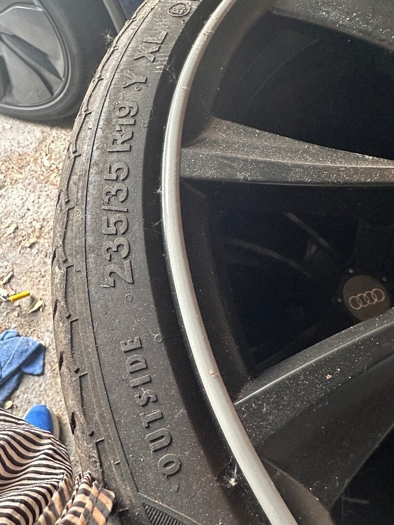 Banden audi tt, Enlèvement, Pneu(s)