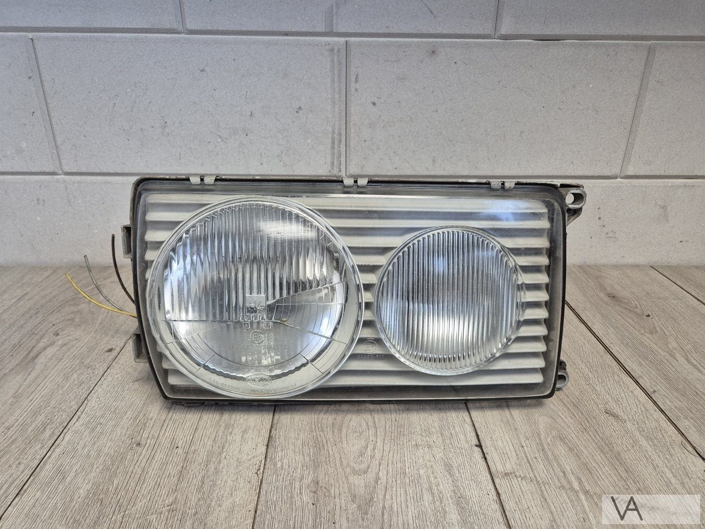 Koplamp rechts van Mercedes W123 1976 - 1985 rond model €90, Auto-onderdelen, Gebruikt, -, Ophalen of Verzenden, -