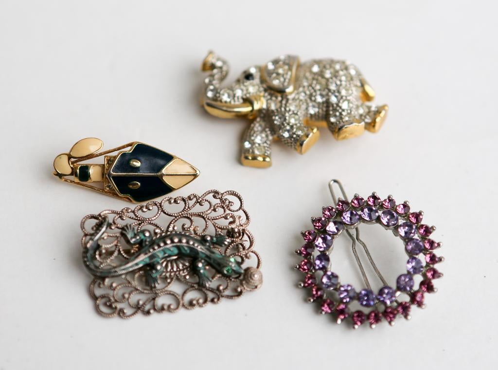 Lot de 4 jolies broches, Enlèvement ou Envoi, Comme neuf, Autres couleurs