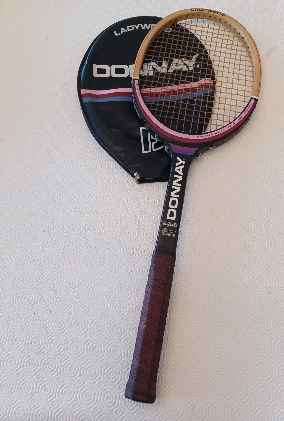 Donnay Ladywood tennisracket, Enlèvement