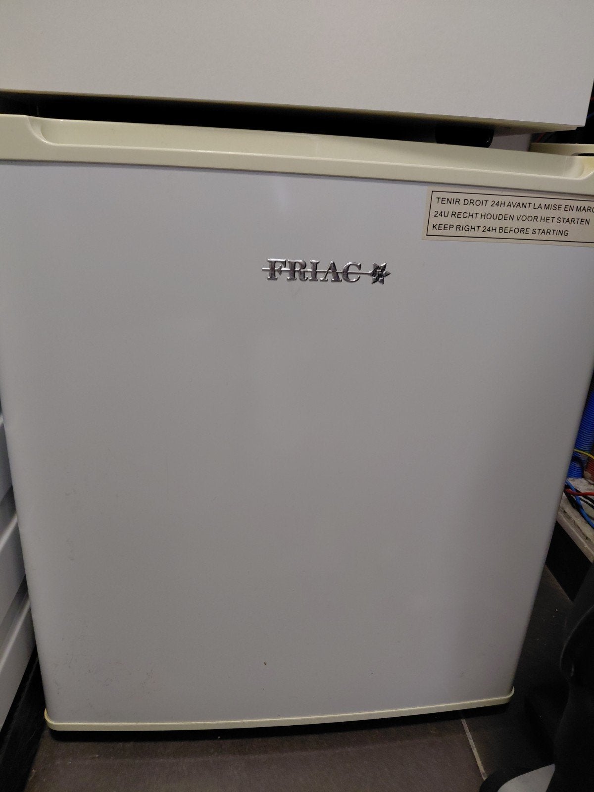 FRIAC vriezer 34l, Elektronische apparatuur, Vriezers en Diepvrieskisten, Vrieskast, Gebruikt, Minder dan 85 cm, Minder dan 60 cm
