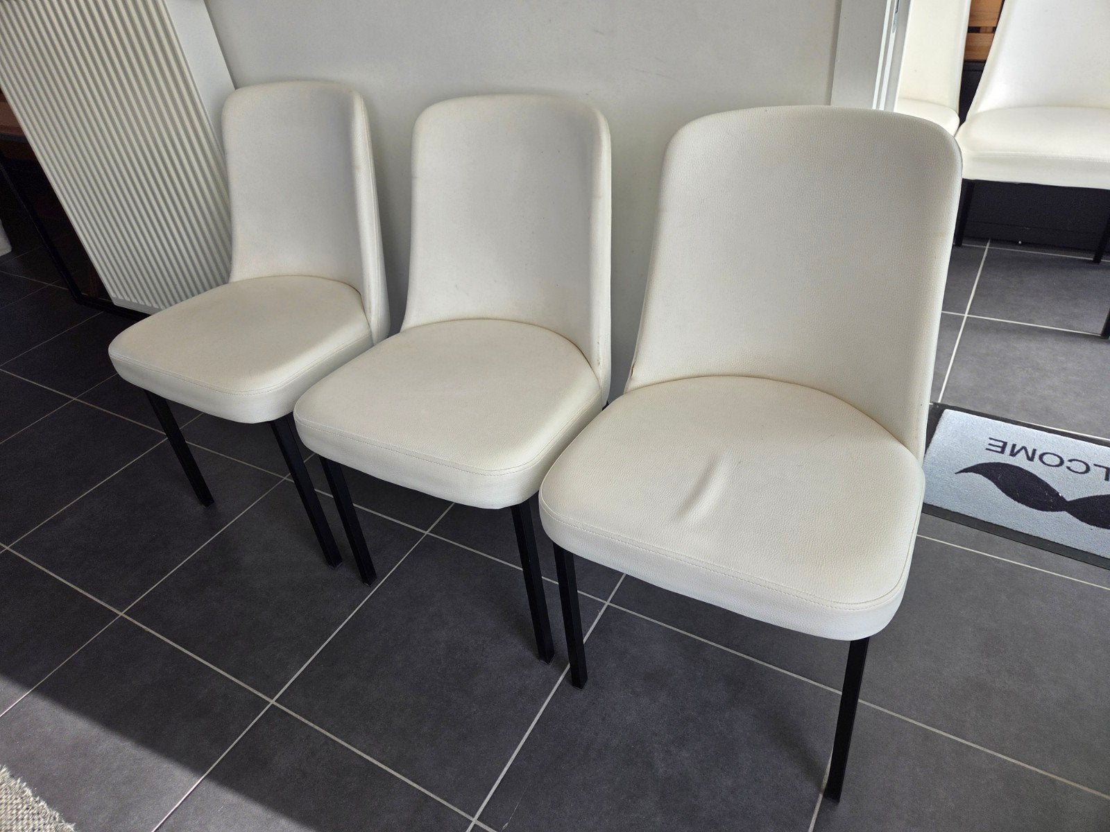 6 stoelen : wit leer/ zwarte poten, Maison & Meubles, Enlèvement, Blanc, Cuir
