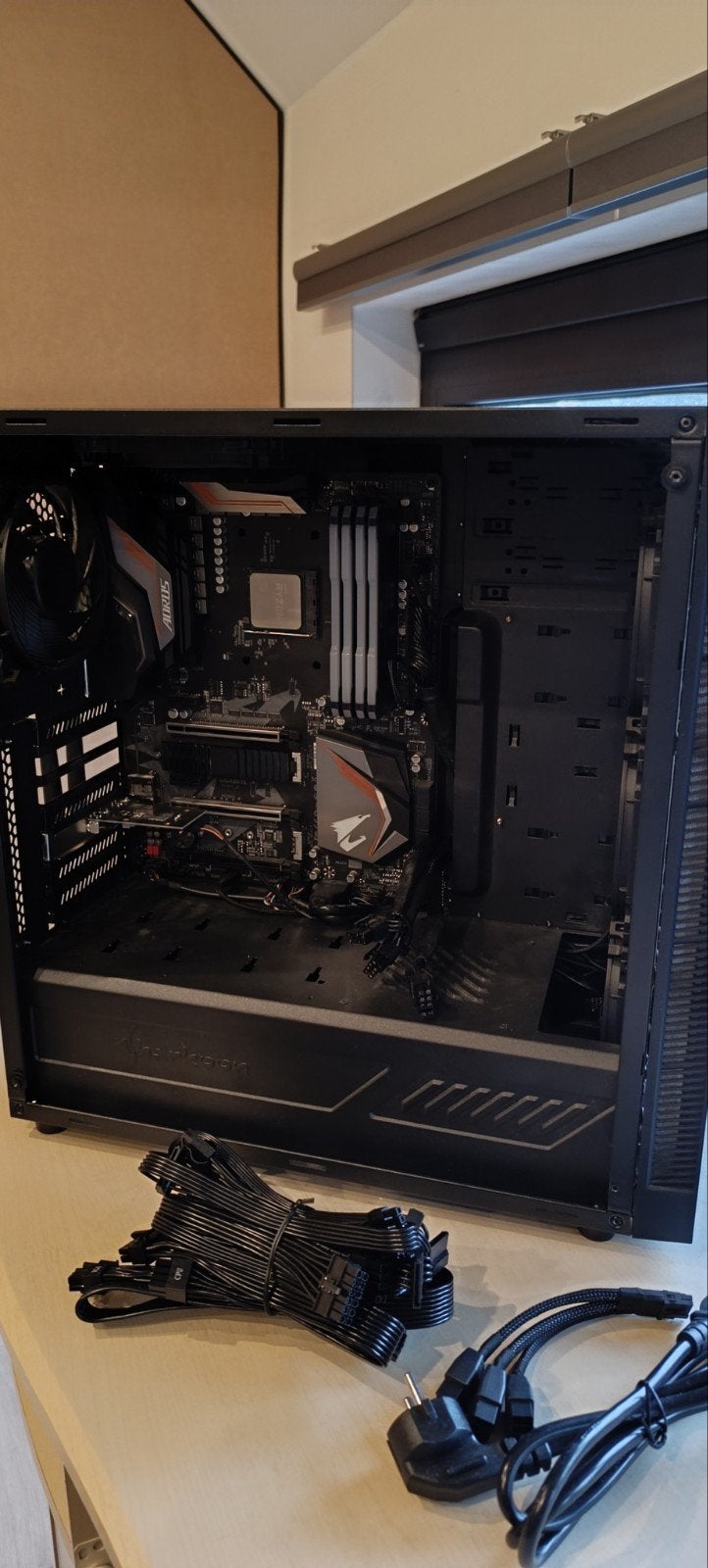 Gaming PC (ontbreekt onderdelen), 32 GB, 4 Ghz ou plus, Enlèvement, Gaming