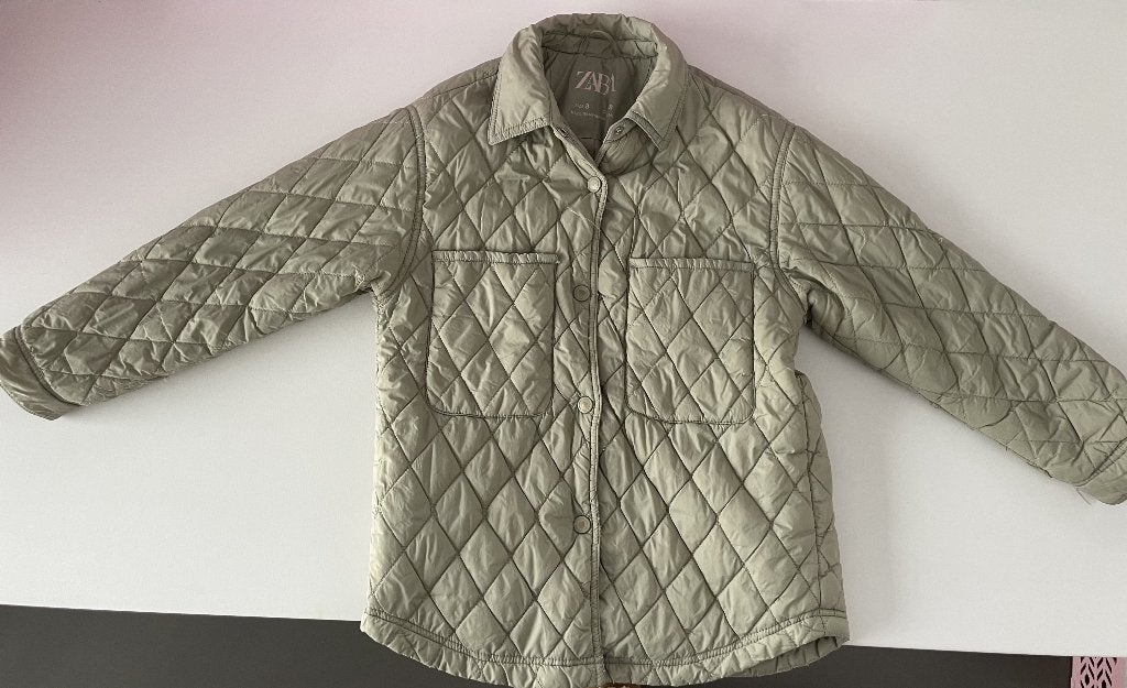 Doudoune verte taille 128 pour la mi-saison, Enlèvement ou Envoi, Comme neuf, Zara, Fille