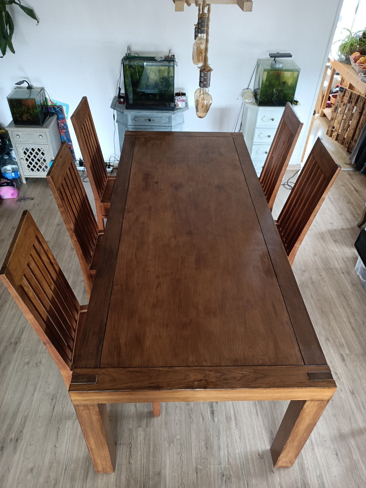 tafel en stoelen, Ophalen, Gebruikt, Teck, 4 tot 6 stoelen