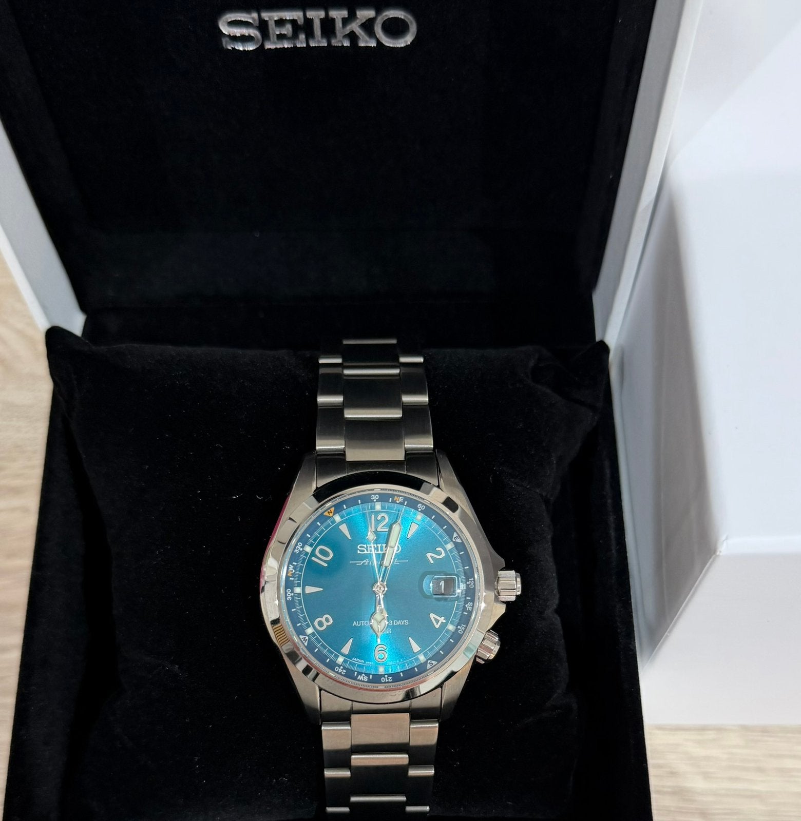 Seiko Alpinist bleu glacial avec facture garantie, Bijoux, Sacs & Beauté, Montres | Hommes, Neuf, Seiko, Enlèvement ou Envoi, Acier