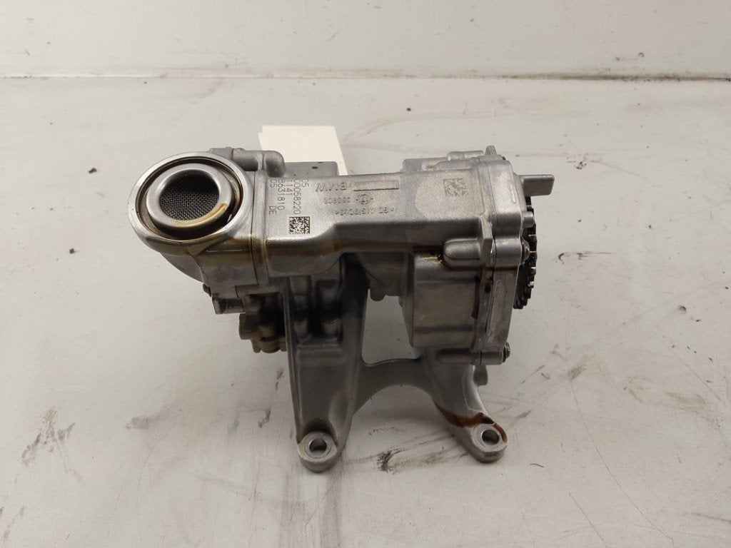 OLIEPOMP BMW X2 (F39) (|8631810|11418631810|), Gebruikt, BMW, Petuelring 130
80809  München, DE, Bayerische Motoren Werke AG