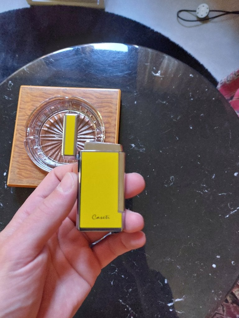 Sigaar, Enlèvement ou Envoi, Briquet