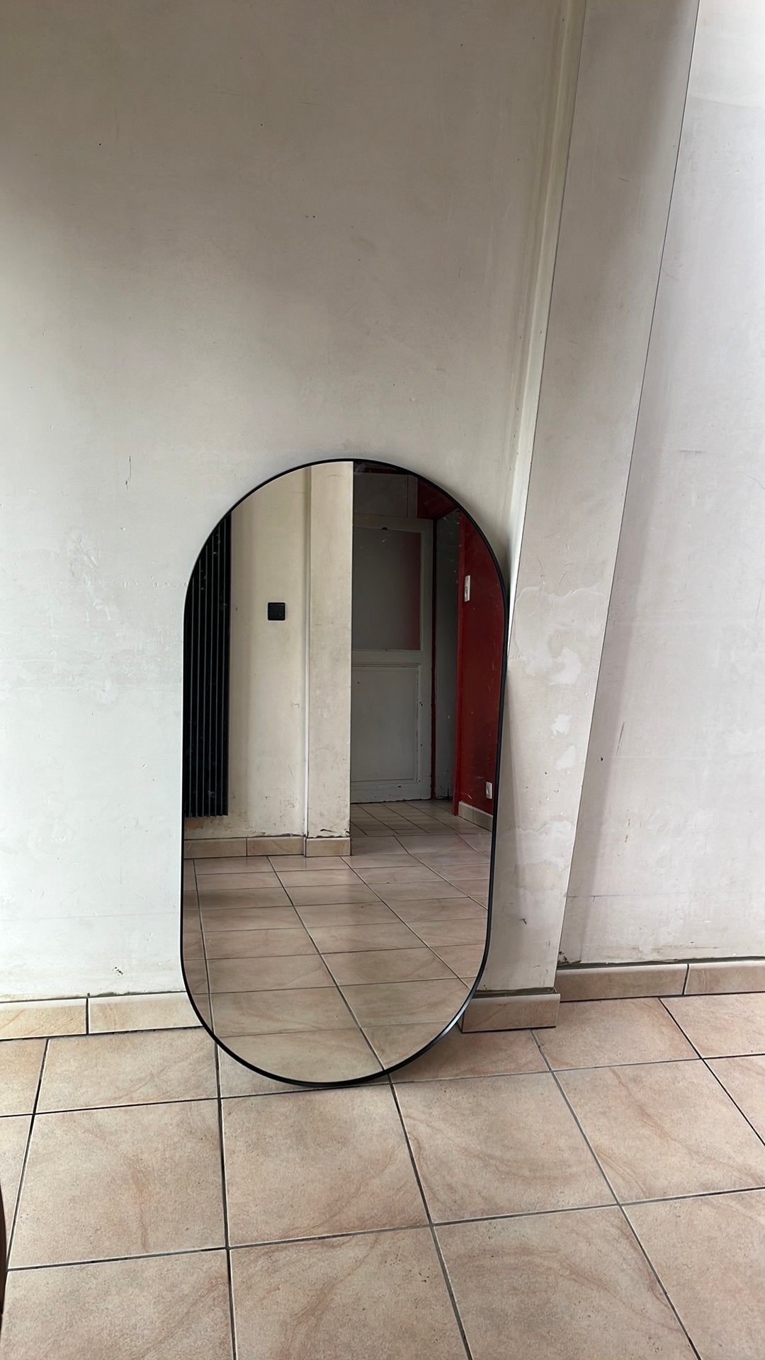 Miroir ovale Ikea, Maison & Meubles, Comme neuf, Enlèvement, 50 à 75 cm, 100 à 150 cm