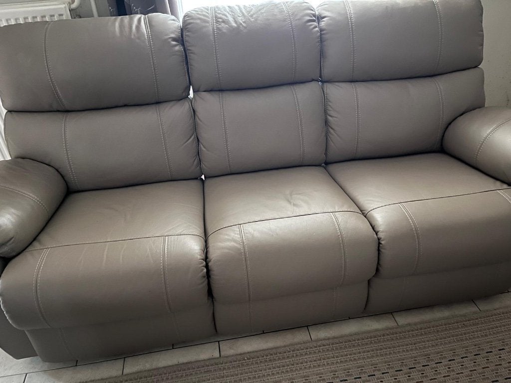 Lederen zetel 3 personen, 200 à 250 cm, Banc droit, Enlèvement, Utilisé