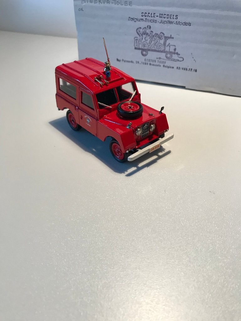 JEEP MINERVA TOLEE - SERVICE D'INCENDIE LA LOUVIERE - 1:43, Envoi, Neuf, Voiture, Autres marques
