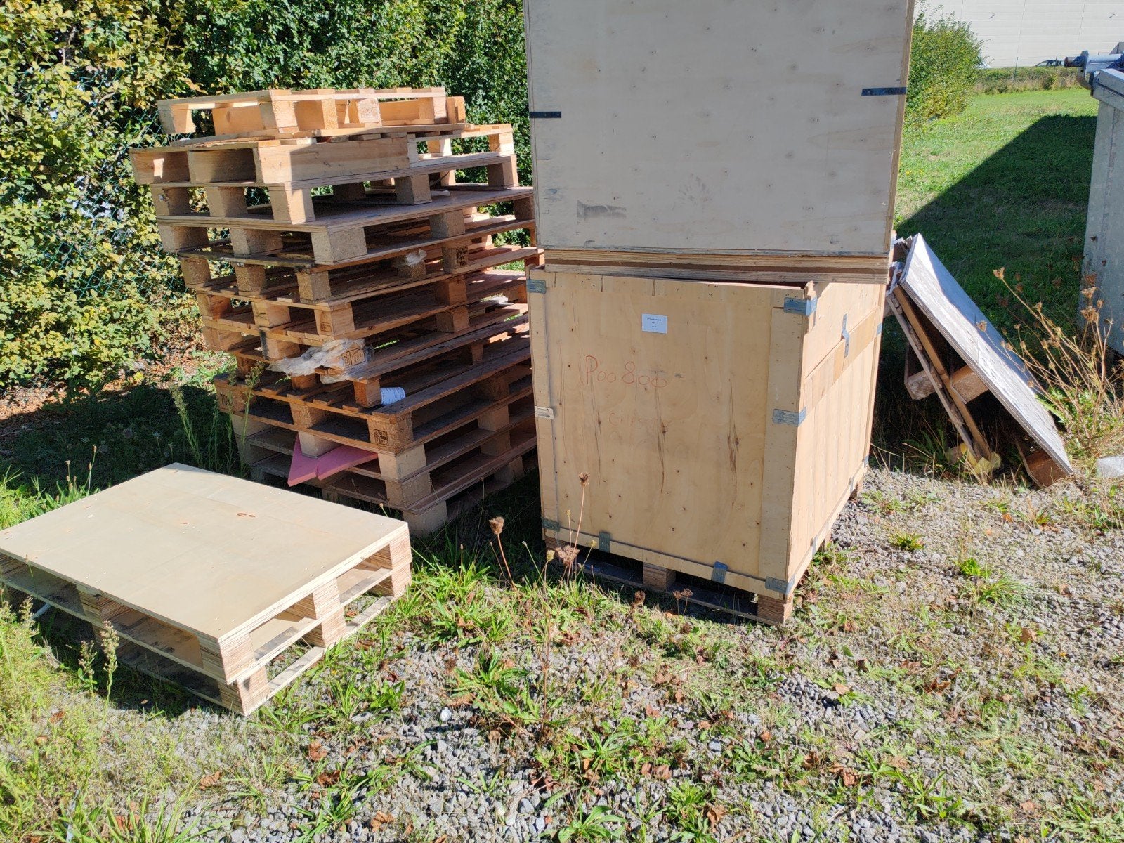 palettes et caisses en bois à donner, Enlèvement