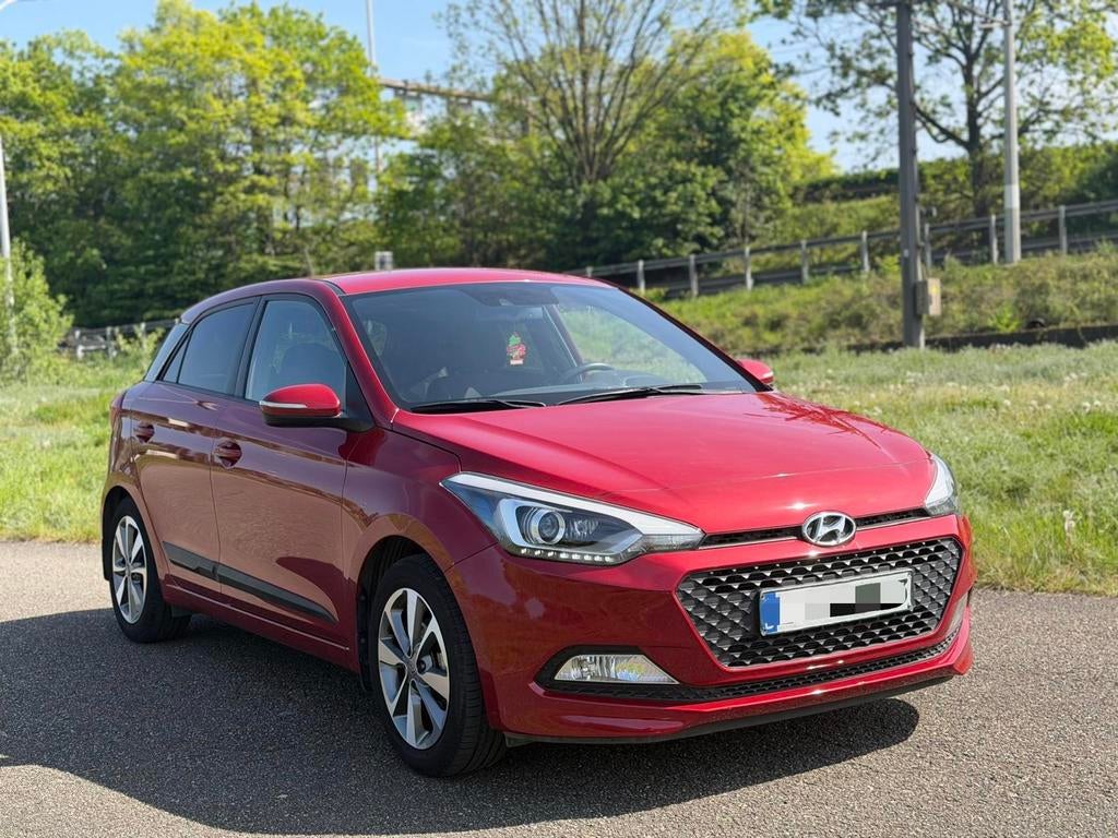 HYUNDAI I20 2017 MET MAAR 13 250KM MET 12 MAANDE GARANTIE, Auto's, Hyundai, Voorwielaandrijving, Stof, 1169 cc, 5 deurs
