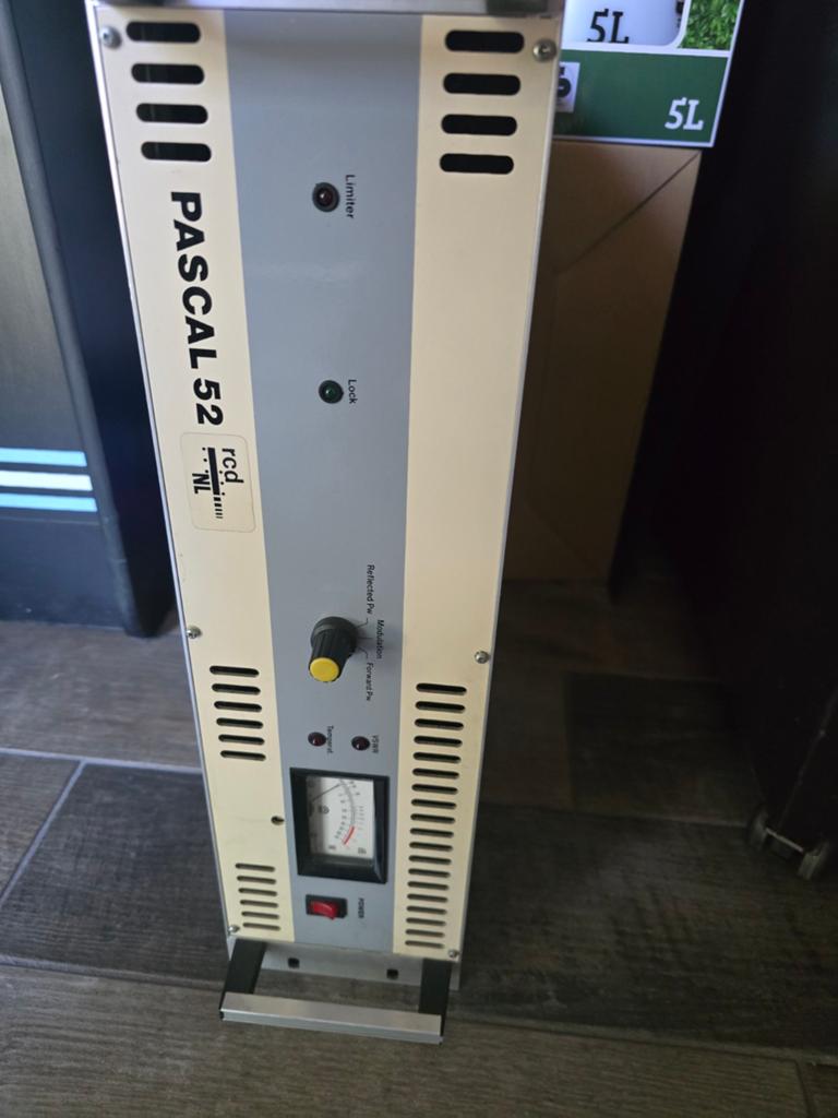 Pascal 50 watt 3/3.5 meter zender, Ophalen