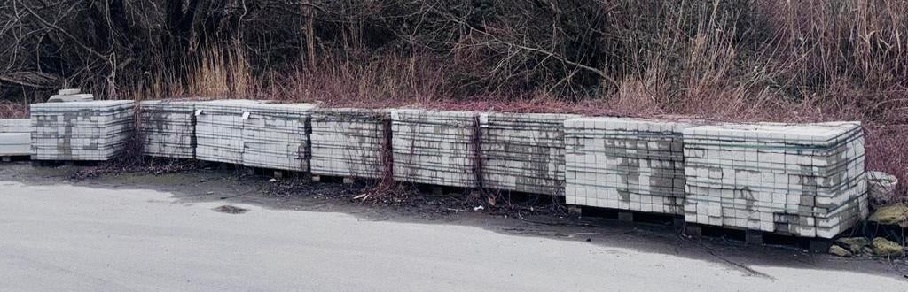 Nieuwe Betonklinker  22x11x08 grijs  verkocht €15/m2, Tuin en Terras, Tegels en Klinkers, Ophalen of Verzenden, Zo goed als nieuw