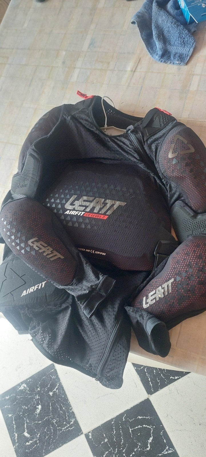 Leatt 3df airfit evo L/XL, Motoren, Ophalen, Tweedehands, Leatt