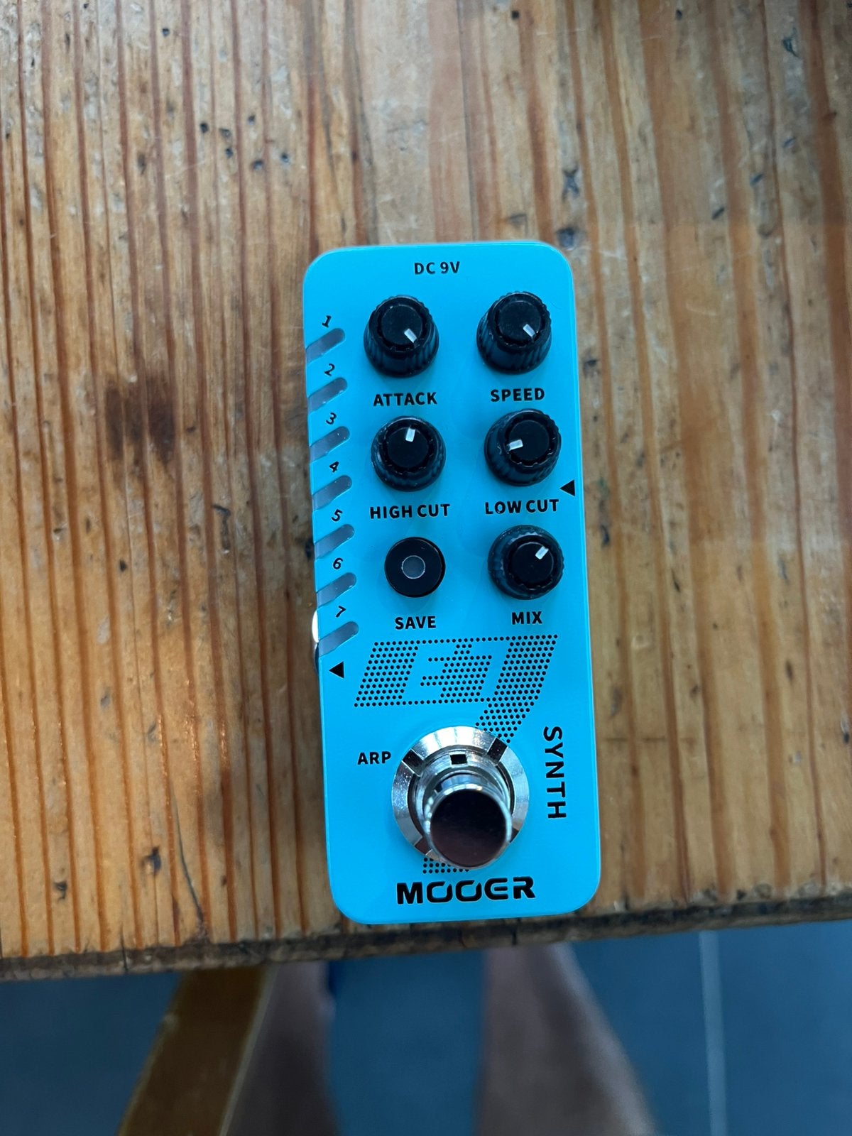 Nieuwe mooer E7 guitar synth pedal, Muziek en Instrumenten, Ophalen of Verzenden, Zo goed als nieuw