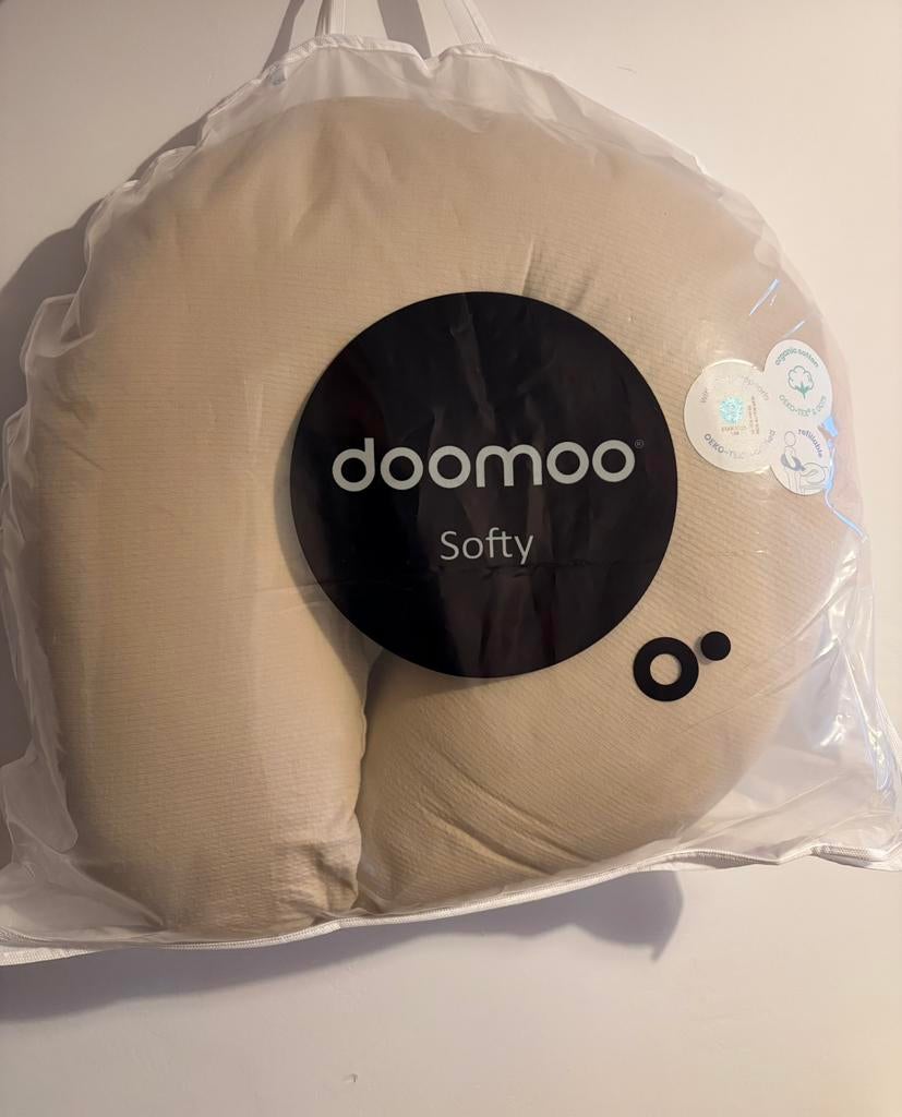 Doomoo voedingskussen, Ophalen of Verzenden, Zo goed als nieuw