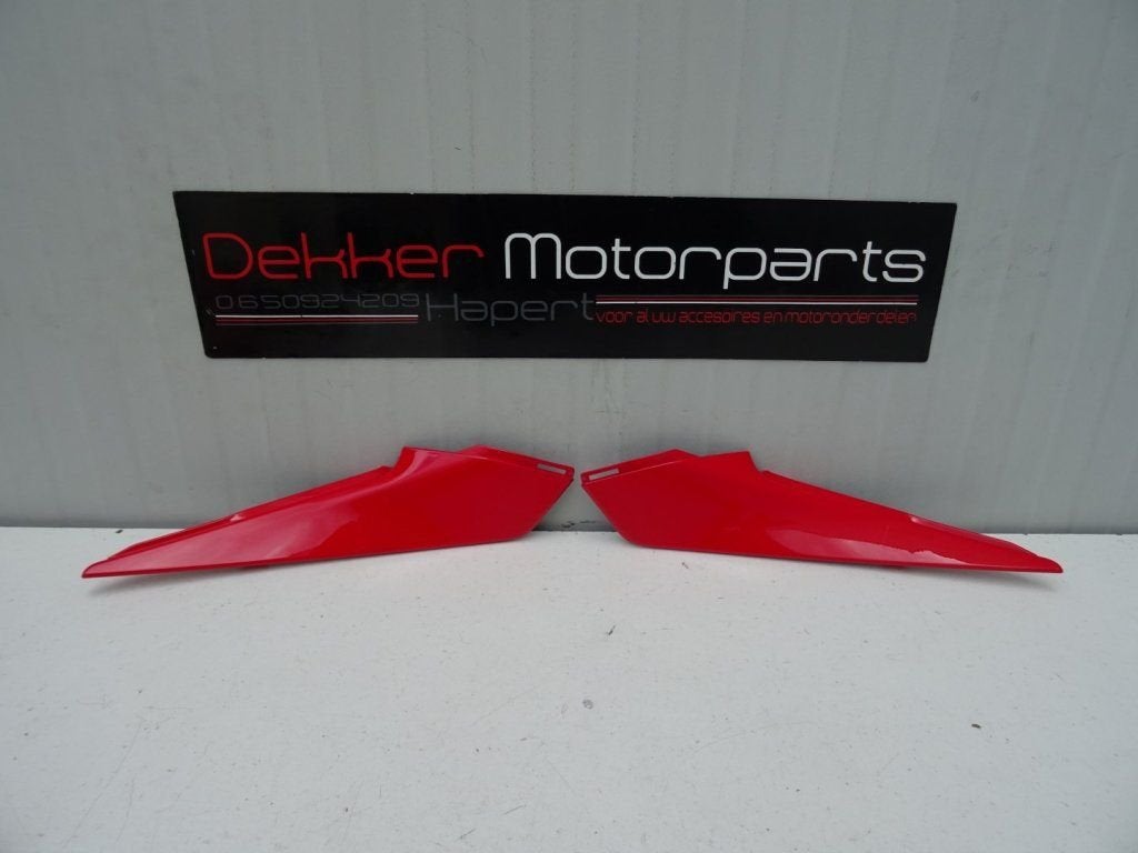 Linker + Rechter Afwerkkap onder zadel Honda CBR1000RR 2012, Neuf, -, -, -